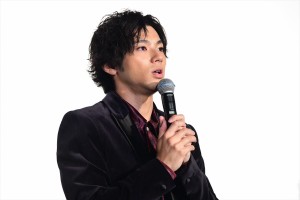 映画『あの頃、君を追いかけた』初日舞台挨拶に登壇した山田裕貴