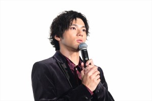 映画『あの頃、君を追いかけた』初日舞台挨拶に登壇した山田裕貴