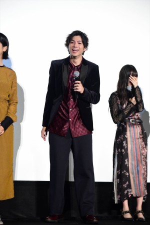 映画『あの頃、君を追いかけた』初日舞台挨拶に登壇した山田裕貴
