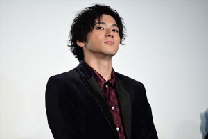 映画『あの頃、君を追いかけた』初日舞台挨拶に登壇した山田裕貴
