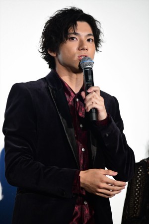 映画『あの頃、君を追いかけた』初日舞台挨拶に登壇した山田裕貴