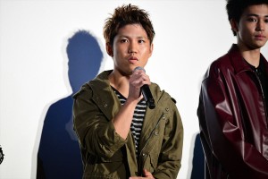 映画『あの頃、君を追いかけた』初日舞台挨拶に登壇した佐久本宝