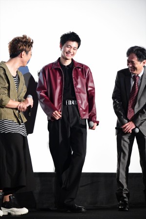 映画『あの頃、君を追いかけた』初日舞台挨拶に登壇した中田圭祐