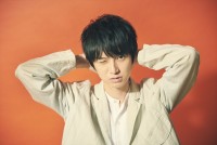 『本郷奏多カレンダー2019 ‐Color of Kanata‐』収録カット