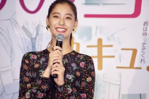 映画『あのコの、トリコ。』初日舞台挨拶に登壇した新木優子