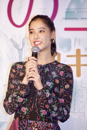 映画『あのコの、トリコ。』初日舞台挨拶に登壇した新木優子