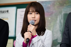 火曜ドラマ『中学聖日記』制作発表会見に出席した有村架純