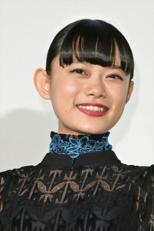 映画『パーフェクトワールド 君といる奇跡』公開記念舞台挨拶に登壇した杉咲花