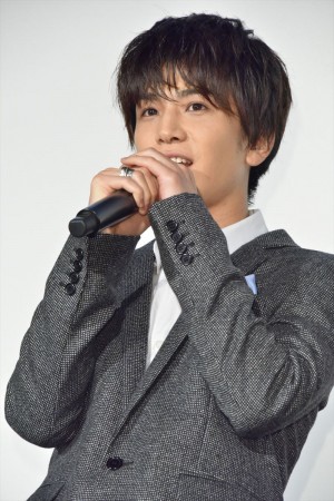 映画『パーフェクトワールド 君といる奇跡』公開記念舞台挨拶に登壇した岩田剛典