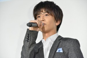 映画『パーフェクトワールド 君といる奇跡』公開記念舞台挨拶に登壇した岩田剛典