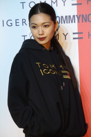 「TOMMY HILFIGER PRESENTS TOKYO ICONS」イベントに登場した二階堂ふみ