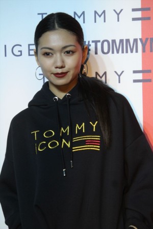 「TOMMY HILFIGER PRESENTS TOKYO ICONS」イベントに登場した二階堂ふみ