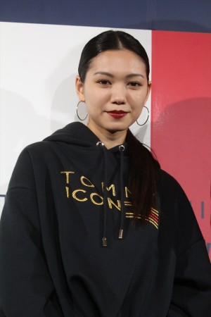 「TOMMY HILFIGER PRESENTS TOKYO ICONS」イベントに登場した二階堂ふみ