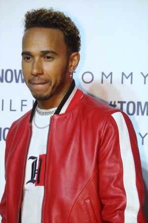 「TOMMY HILFIGER PRESENTS TOKYO ICONS」イベントに登場したルイス・ハミルトン