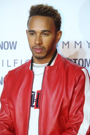 「TOMMY HILFIGER PRESENTS TOKYO ICONS」イベントに登場したルイス・ハミルトン