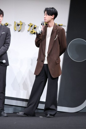 映画『スマホを落としただけなのに』完成披露試写会に出席した成田凌