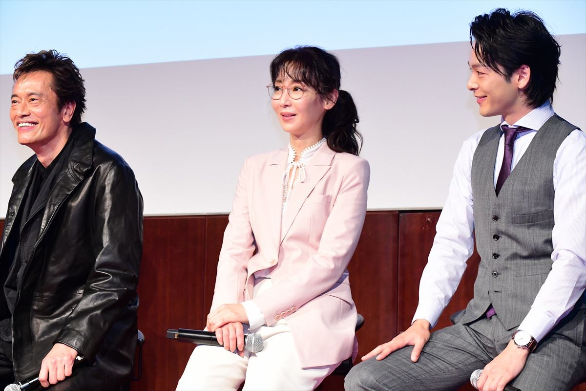 中島健人、遠藤憲一が披露したSexy Zoneの踊りに「合ってない（笑）」