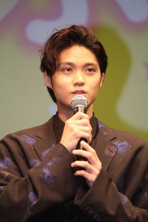 映画『ういらぶ。』完成披露試写会に登壇した磯村勇斗