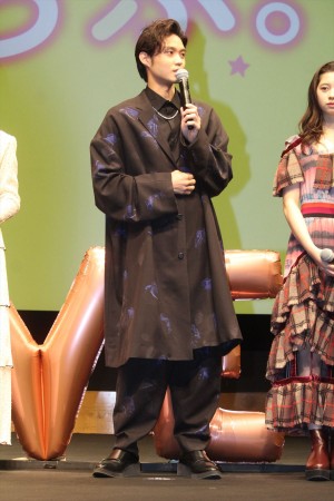 映画『ういらぶ。』完成披露試写会に登壇した磯村勇斗