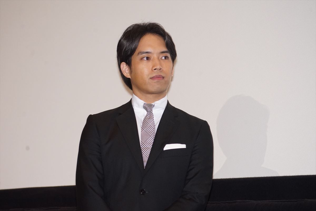 三浦貴大、「真面目で男らしい」と共演者からのべた褒めに大照れ