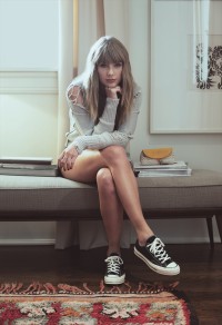 日本で初の写真展が開催されるテイラー・スウィフト