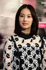 土曜ドラマ『フェイクニュース』試写会に登場した北川景子