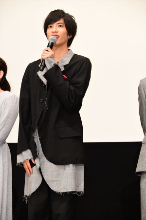 映画『走れ！T校バスケット部』プレミア試写会に登場した志尊淳