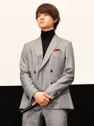 映画『走れ！T校バスケット部』プレミア試写会に登場した佐野勇斗