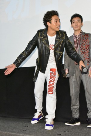 映画『ムタフカズ』初日舞台挨拶に登壇した満島真之介