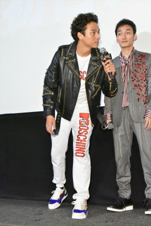 映画『ムタフカズ』初日舞台挨拶に登壇した満島真之介