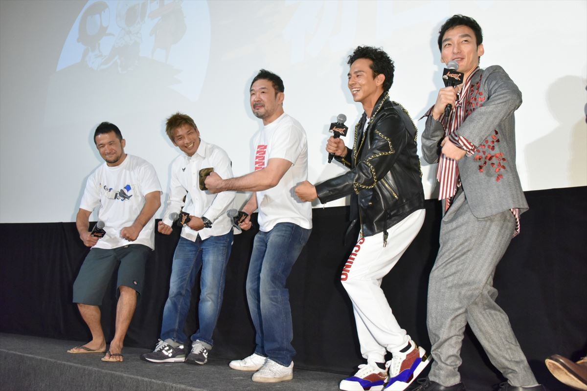 草なぎ剛、出演アニメ映画のUSA進出を“いいねダンス”で祝福