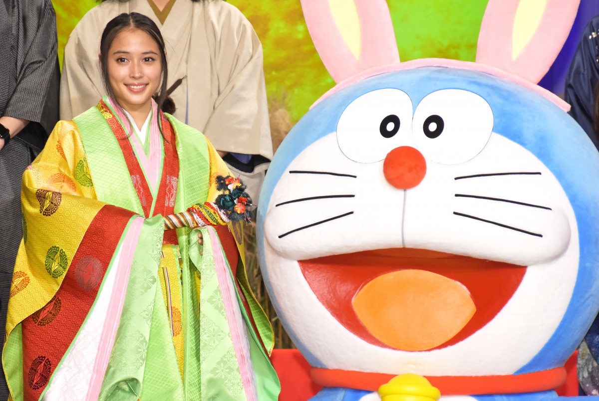 映画『ドラえもん のび太の月面探査記』製作発表会見に登壇した広瀬アリス