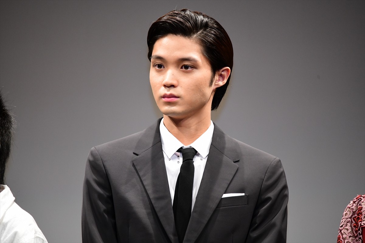 磯村勇斗、19歳監督を笑顔でイジる「切なさとかが何もない」