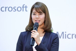日本マイクロソフト記者説明会に登場した稲村亜美