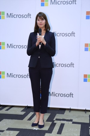日本マイクロソフト記者説明会に登場した稲村亜美