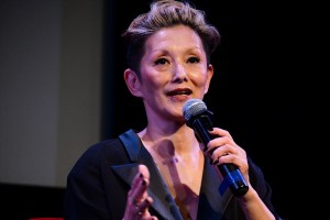 映画『バルバラ ～セーヌの黒いバラ～』公開記念イベントに登場した夏木マリ