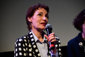 映画『バルバラ ～セーヌの黒いバラ～』公開記念イベントに登場したジャンヌ・バリバール