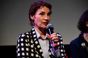 映画『バルバラ ～セーヌの黒いバラ～』公開記念イベントに登場したジャンヌ・バリバール