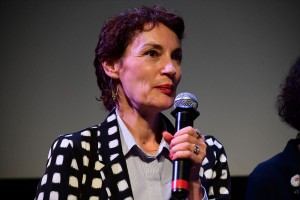 映画『バルバラ ～セーヌの黒いバラ～』公開記念イベントに登場したジャンヌ・バリバール