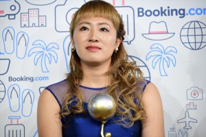 「Booking.com Traveler of the Year 表彰式」に登壇した丸山桂里奈