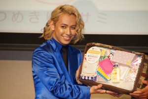 「イクメンオブザイヤー2018」に登場したりゅうちぇる