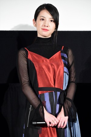 映画『かぞくいろ‐RAILWAYS わたしたちの出発‐』完成披露試写会に登壇した桜庭ななみ