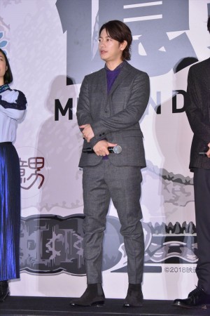 映画『億男』初日舞台挨拶に登壇した佐藤健