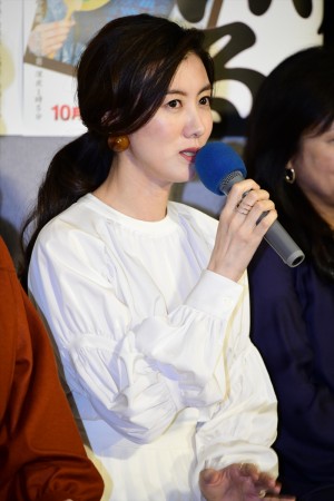 土曜時代ドラマ『ぬけまいる～女三人伊勢参り～』試写会に登壇したともさかりえ