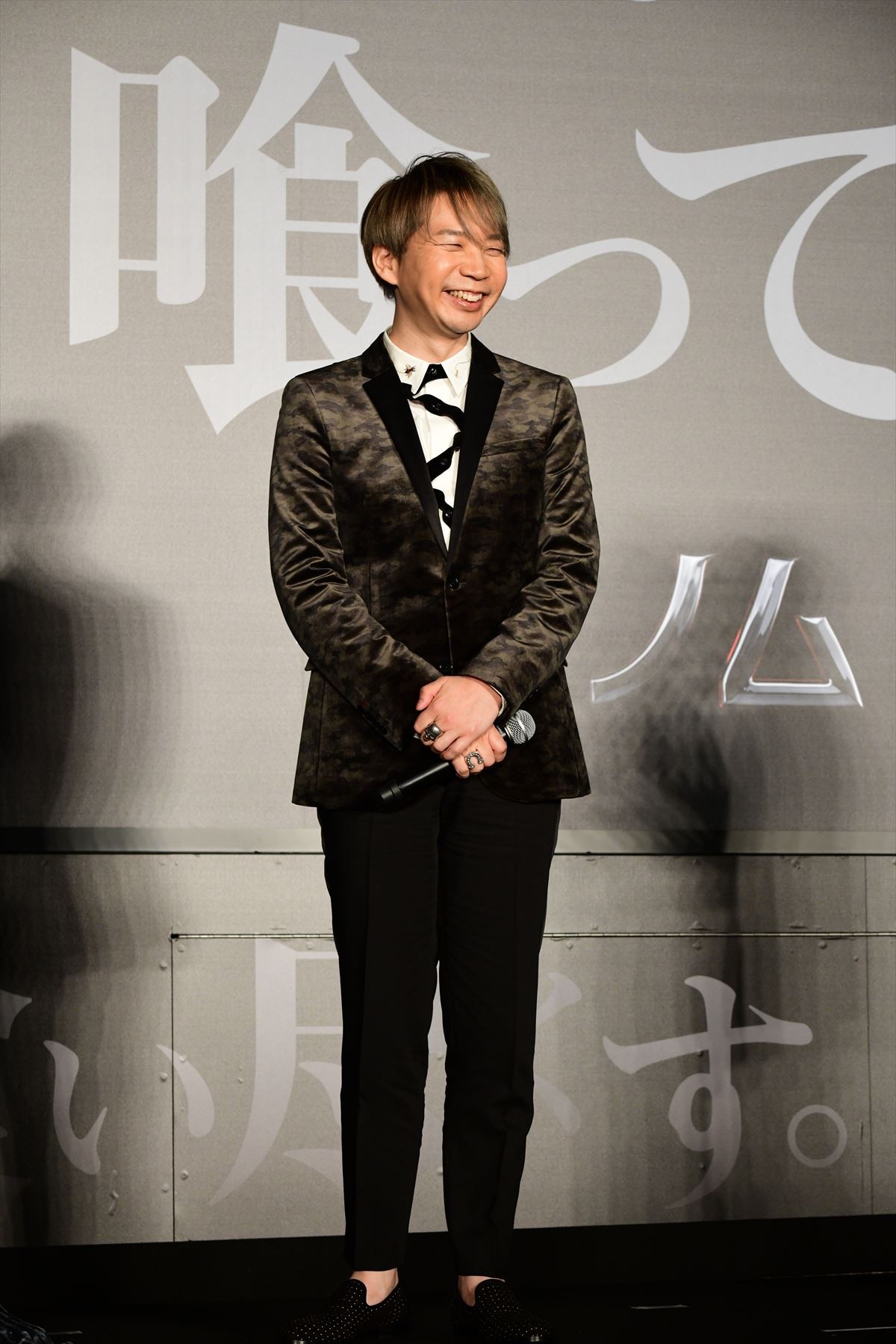 中村獅童、0歳の息子に強面スーツ姿見せるも、反応は「いつも通り」