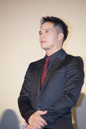 『あいあい傘』公開直前舞台挨拶に登壇した市原隼人