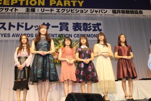 「第31回 日本 メガネ ベスト ドレッサー賞」表彰式・記者会見に登場したモーニング娘。’18