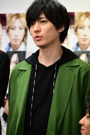 舞台『暁のヨナ～ 緋色の宿命編～』制作発表に登場した山本一慶