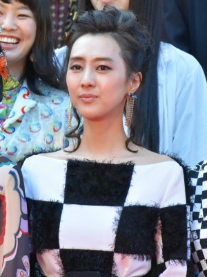 杉野希妃、「第31回東京国際映画祭」オープニング＆レッドカーペットに登場