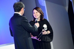 「東京ドラマアウォード2018」にて『アンナチュラル』で演出賞を受賞した塚原あゆ子